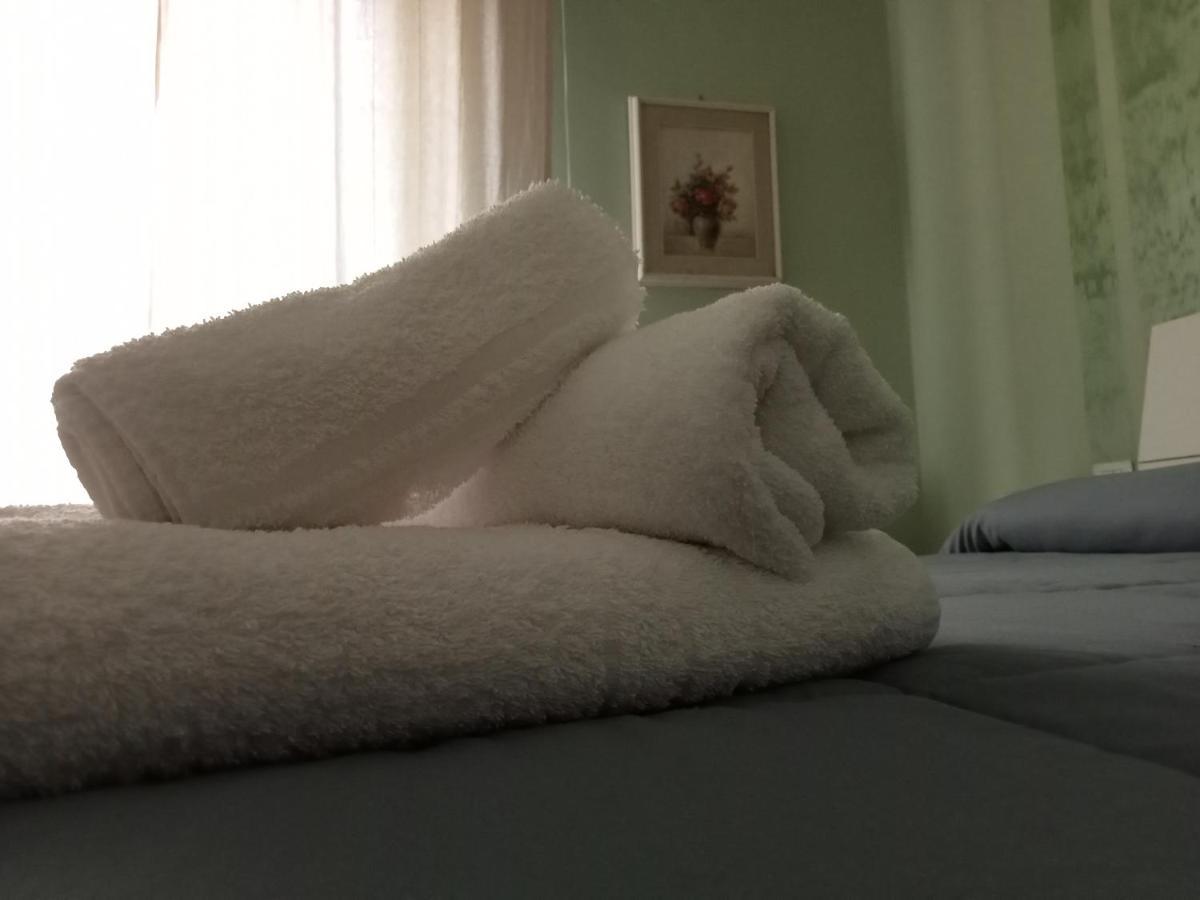 Casa Sofia - Appartamento Con Parcheggio Riservato แตร์นี ภายนอก รูปภาพ