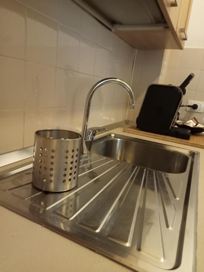 Casa Sofia - Appartamento Con Parcheggio Riservato แตร์นี ภายนอก รูปภาพ
